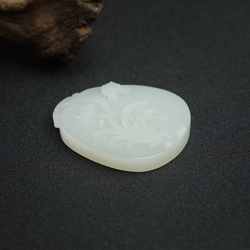 俄料白玉山料吊坠-红掌柜