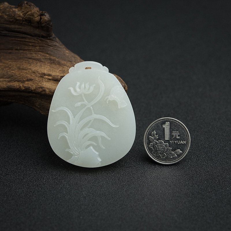 俄料白玉吊坠-红掌柜