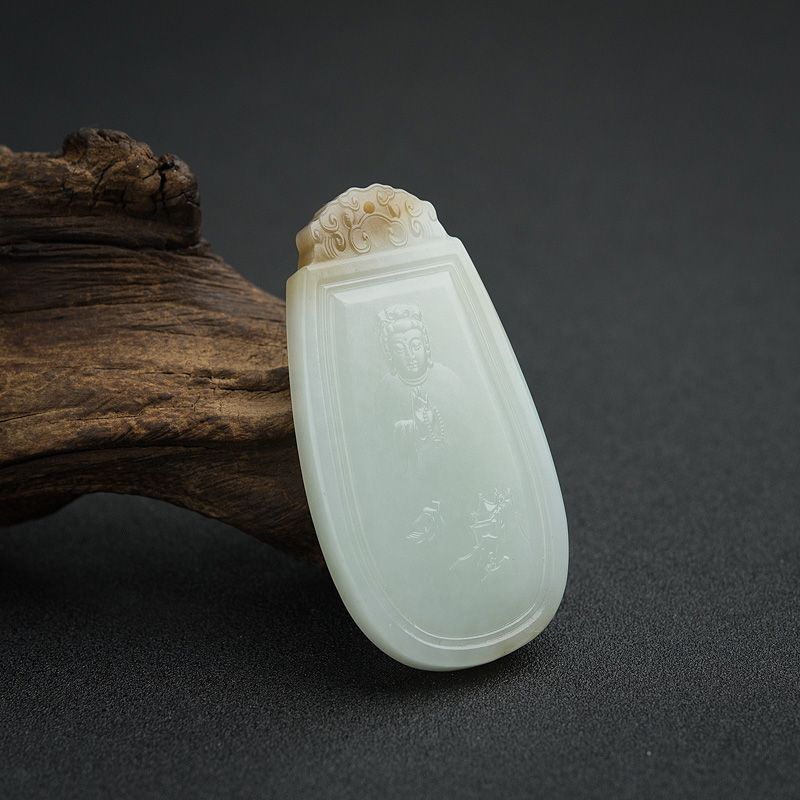 俏色和田玉山料观音吊坠-红掌柜