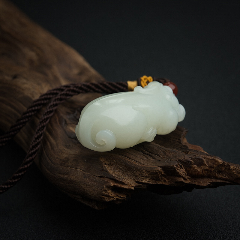 俄料青白玉貔貅吊坠-红掌柜