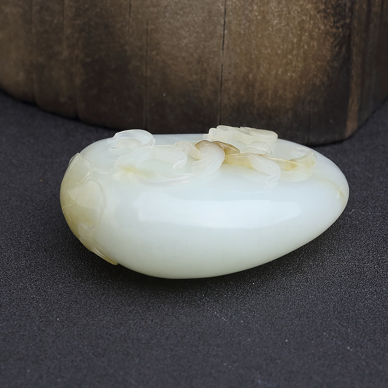 俄料俏色和田玉吊坠-红掌柜