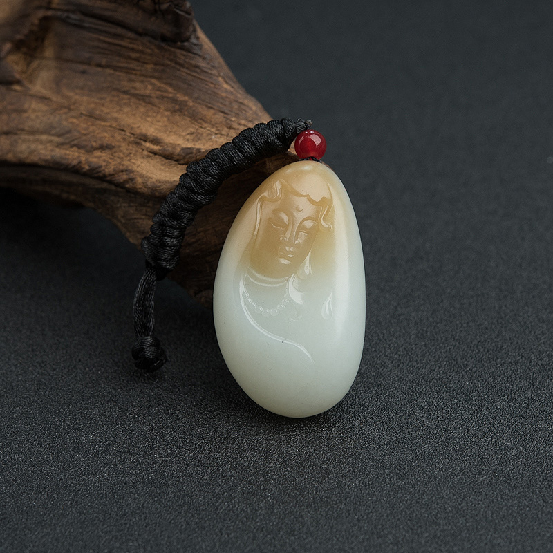 俄料俏色和田玉山料观音吊坠-红掌柜