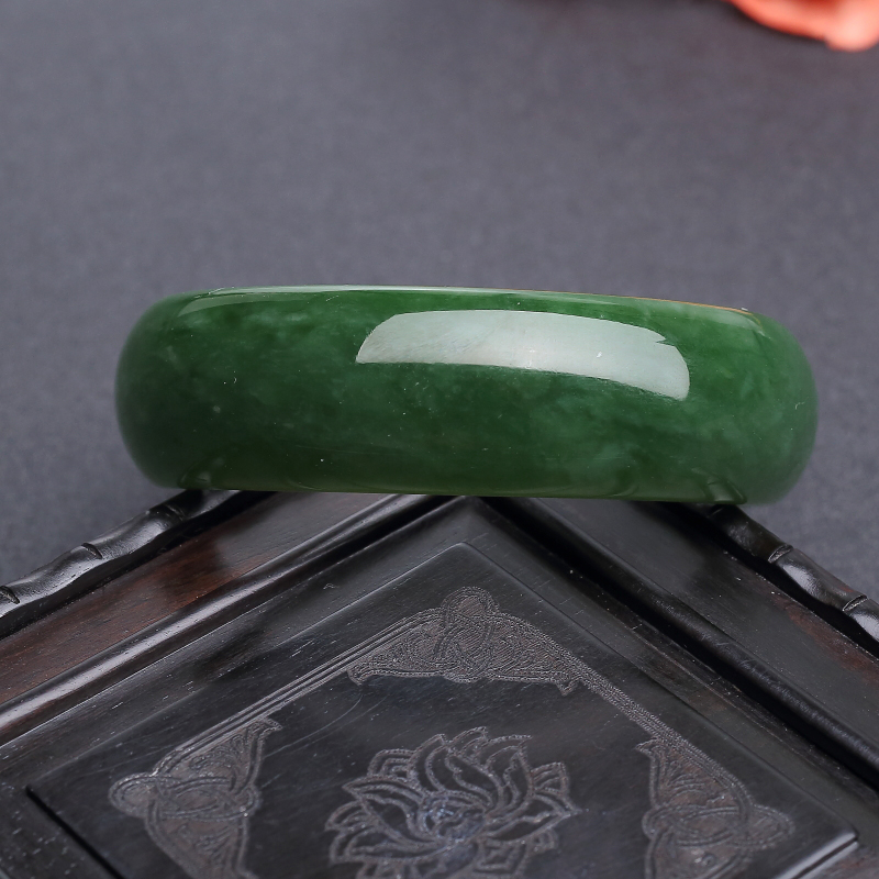 天然俄料碧玉山料-红掌柜