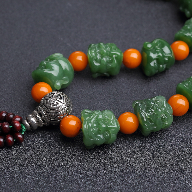 天然俄料碧玉山料罗汉头手持-红掌柜