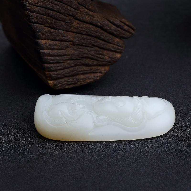 俄料天然白玉山料吊坠-红掌柜