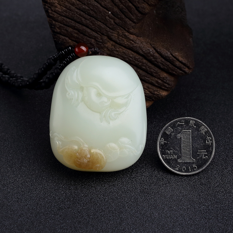 俏色和田玉富贵吊坠-红掌柜