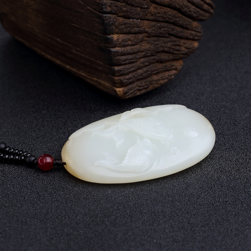 俄料天然白玉山料吊坠-红掌柜