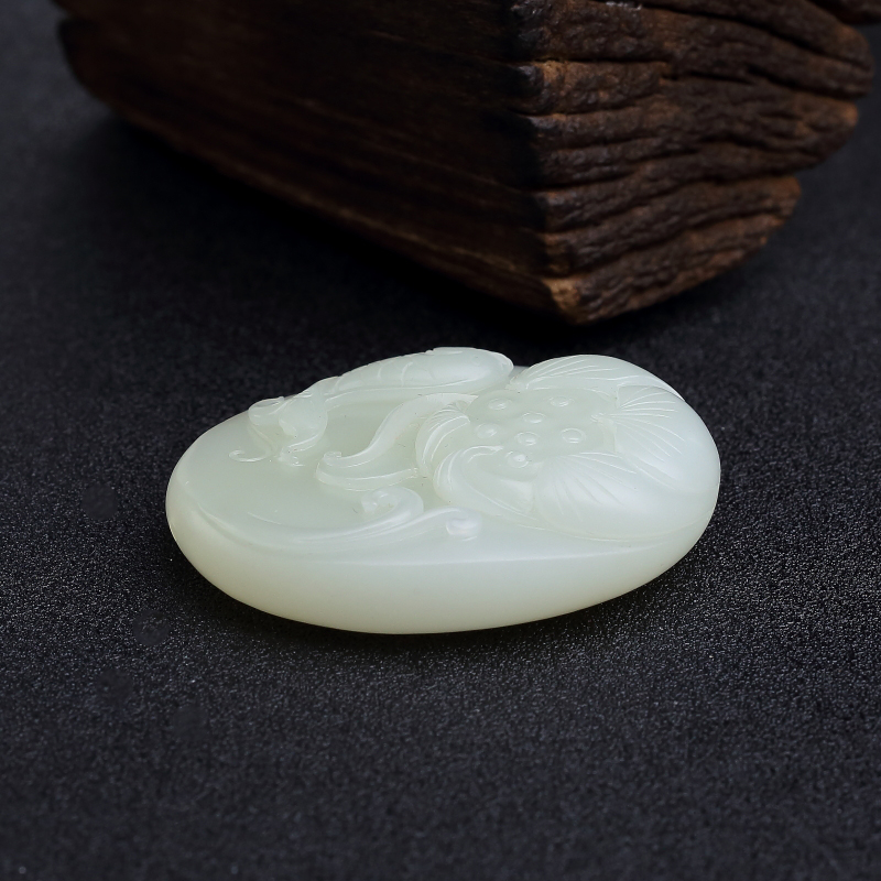 俄料天然青白玉山料吊坠-红掌柜