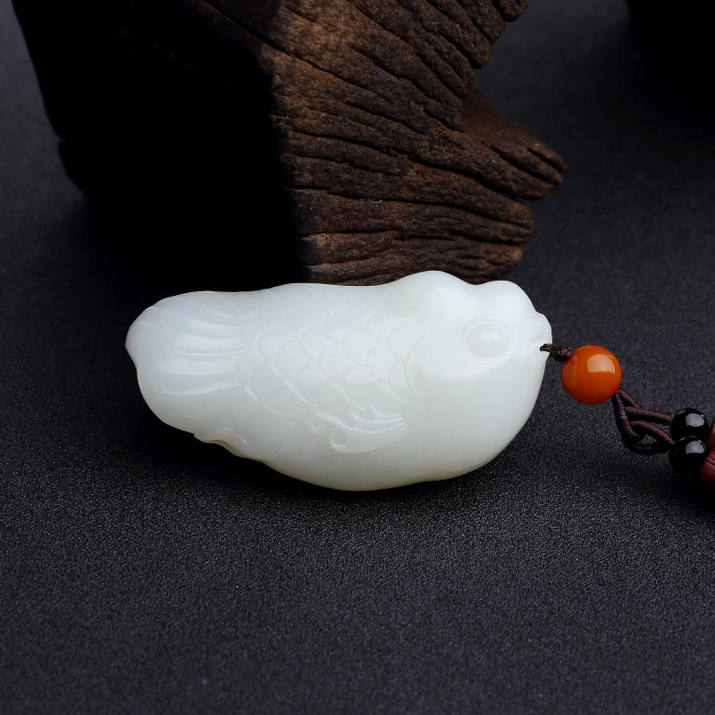 俄料天然白玉年年有余手把件-红掌柜
