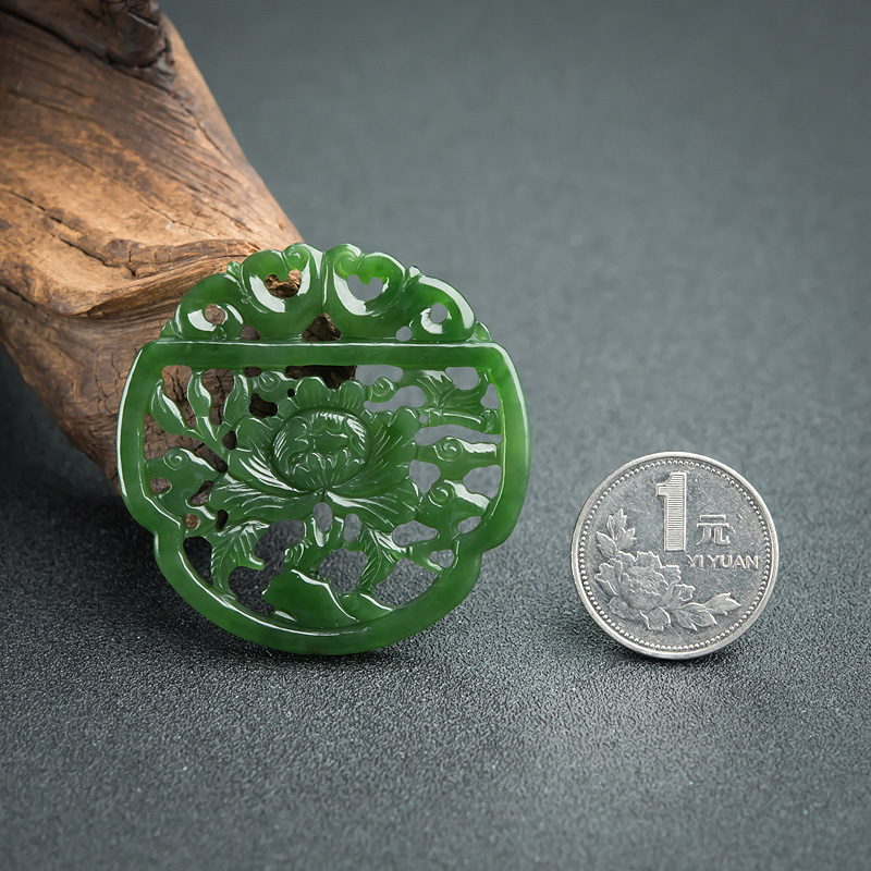 碧玉镂雕牡丹花吊坠-红掌柜