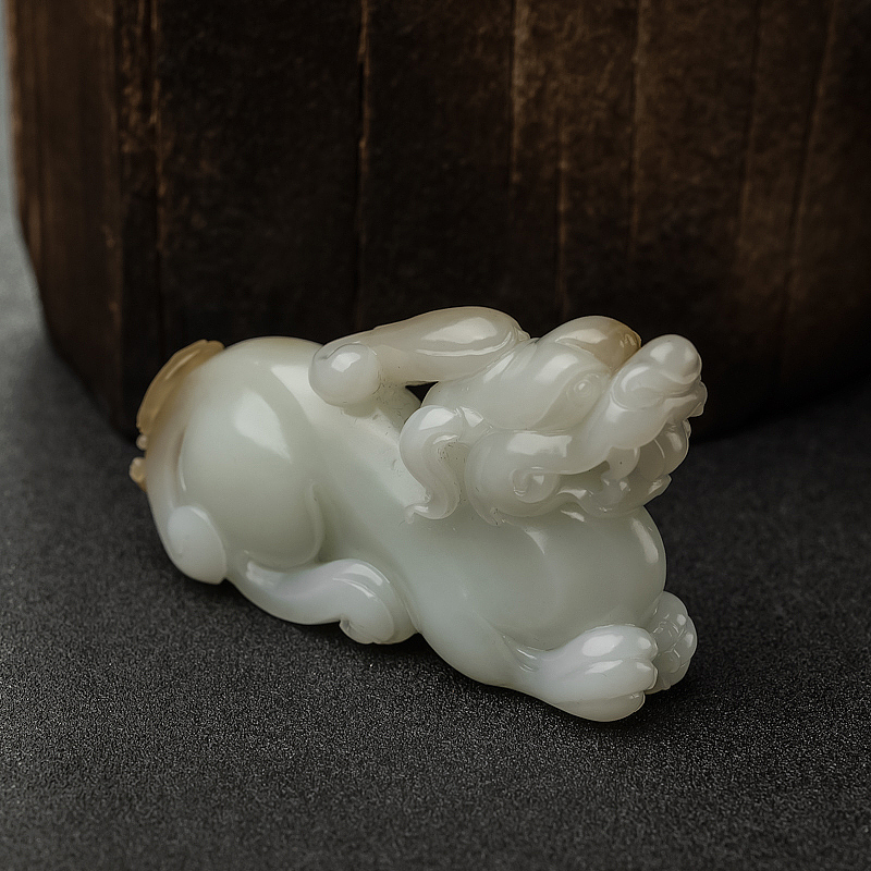 和田玉山料貔貅手把件-红掌柜