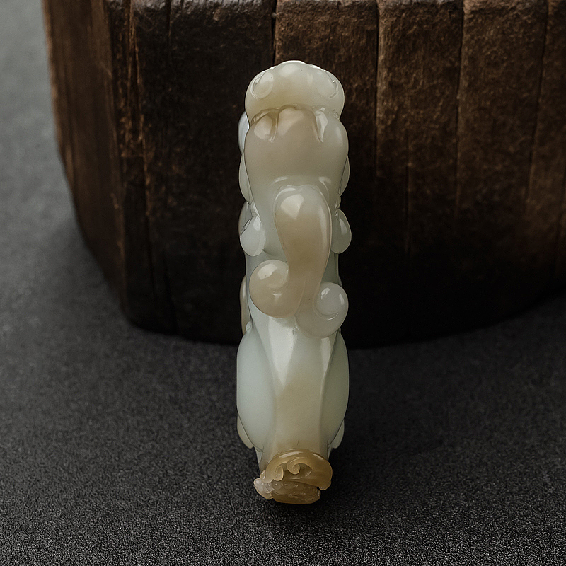 天然和田玉山料貔貅手把件-红掌柜