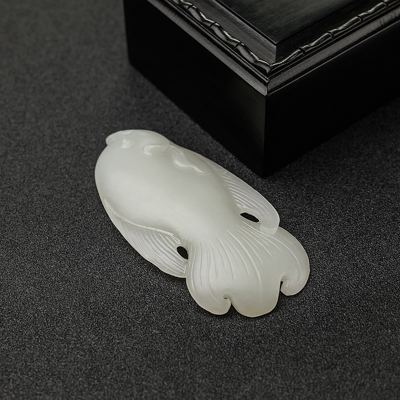 俄料山料和田玉吊坠-红掌柜