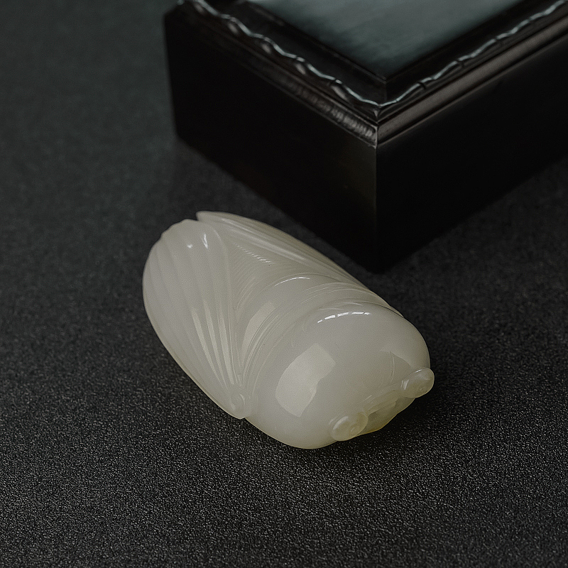 俄料和田白玉一鸣惊人吊坠-红掌柜