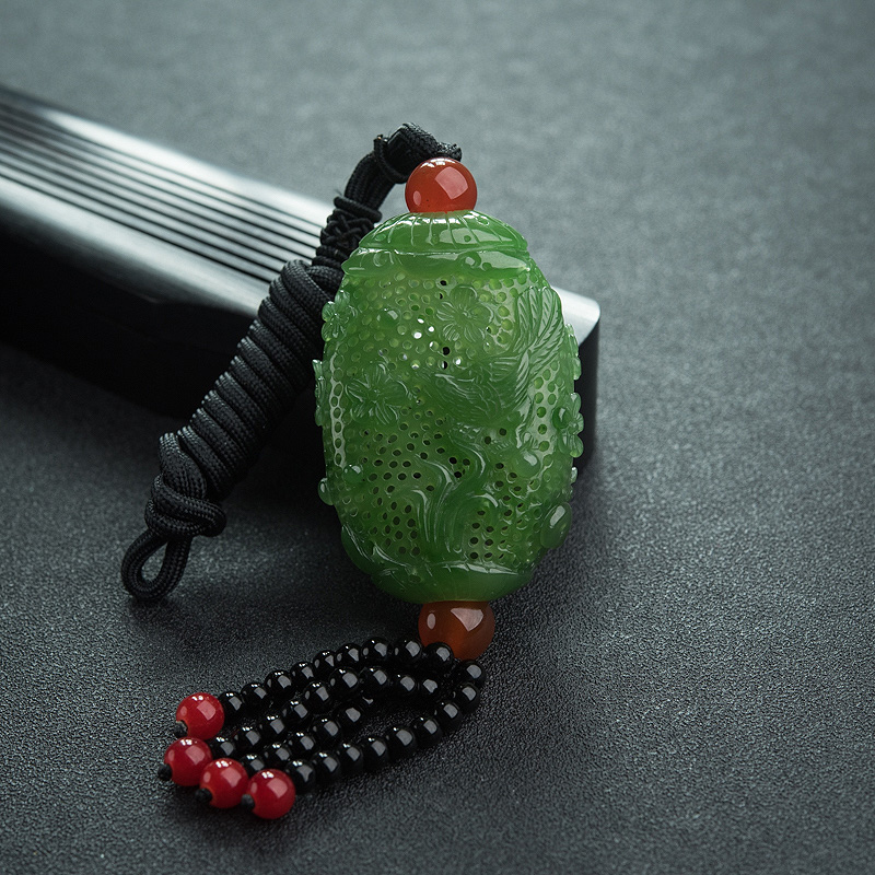 山料和田碧玉镂雕喜上眉梢吊坠-红掌柜