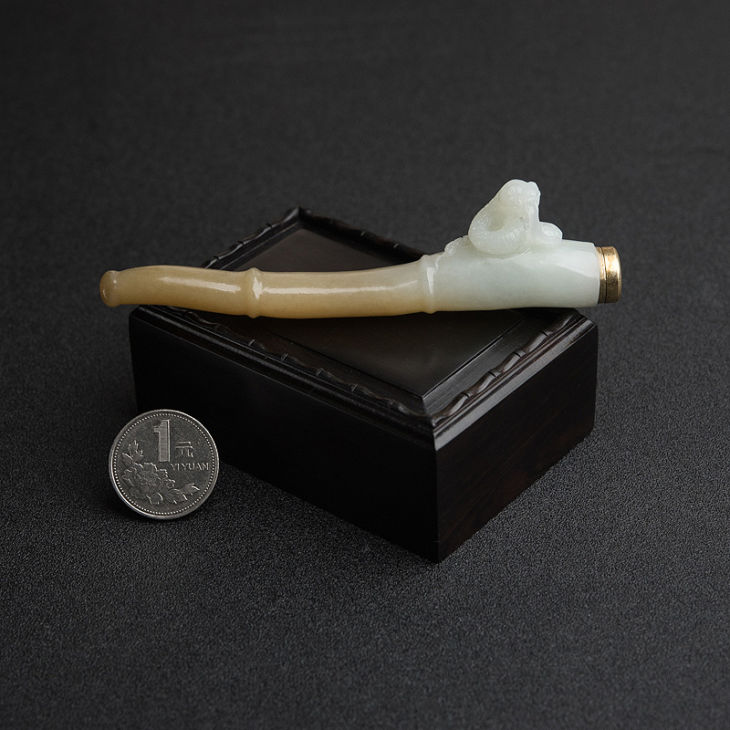 和田玉烟嘴-红掌柜