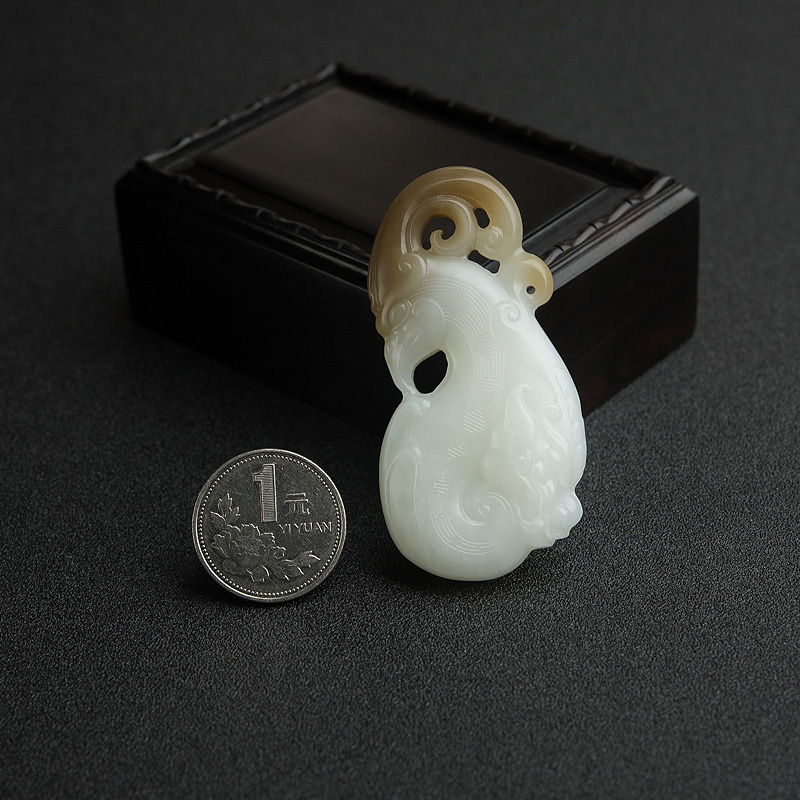 山料和田玉龙凤吊坠-红掌柜