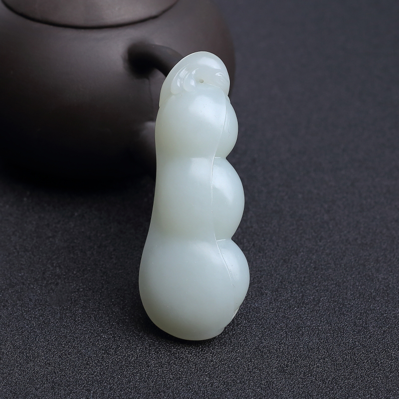 和田青白玉福豆吊坠-红掌柜