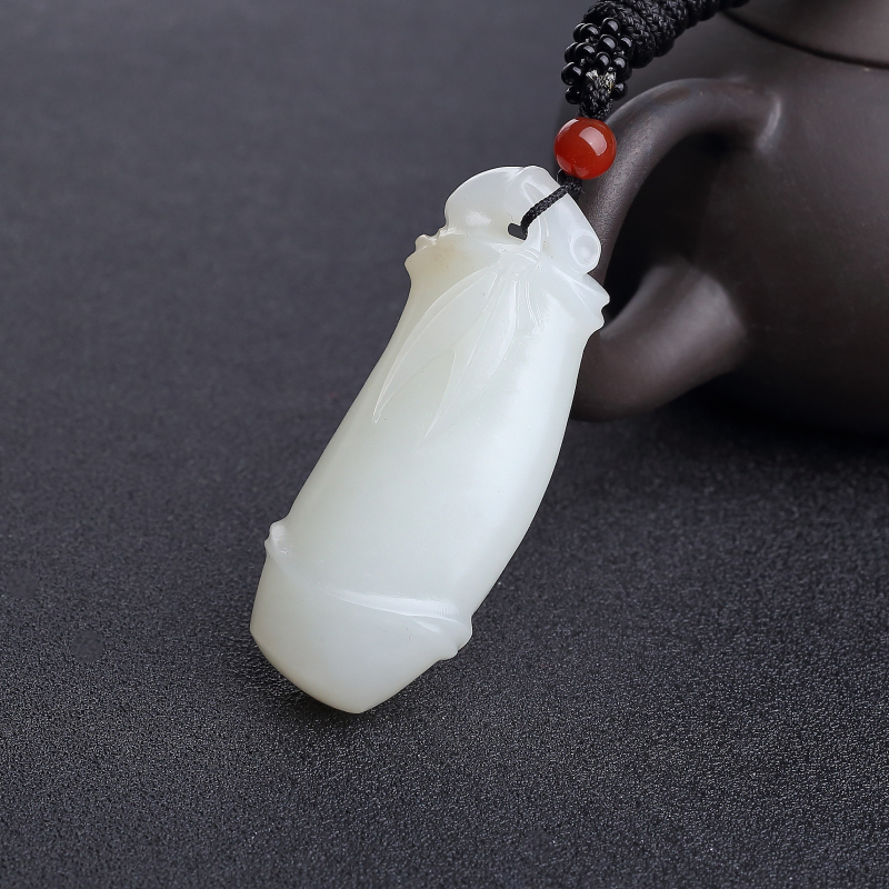 俄罗斯山料和田白玉竹节吊坠-红掌柜