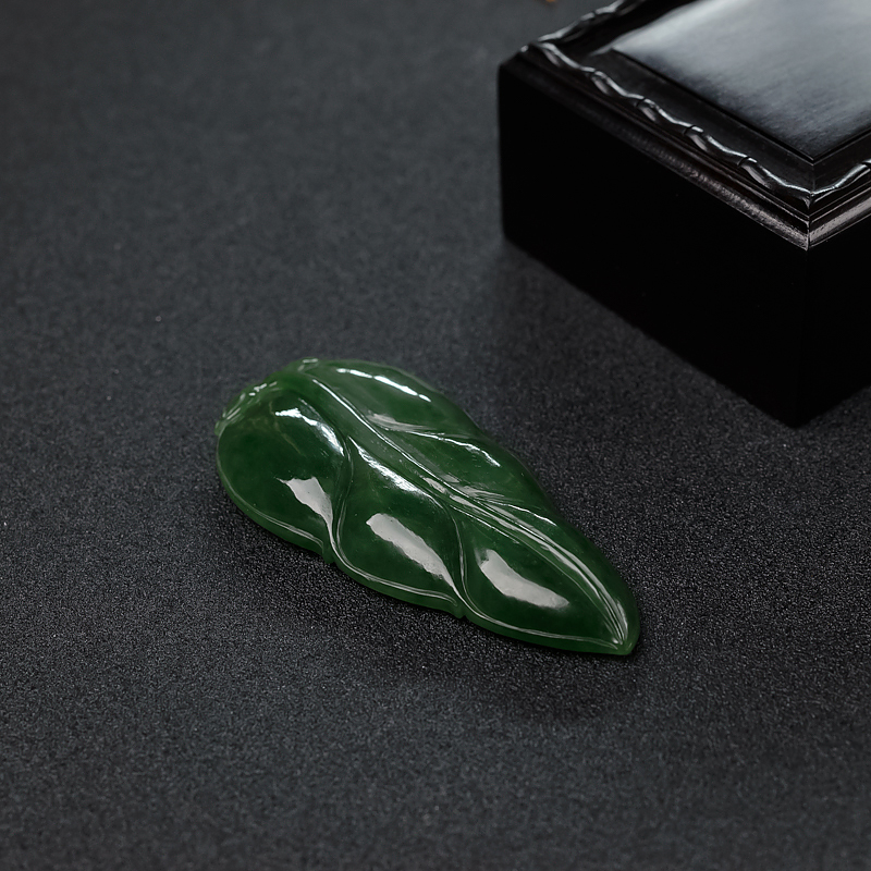 天然和田碧玉叶子吊坠-红掌柜