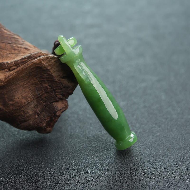 和田碧玉吊坠-红掌柜