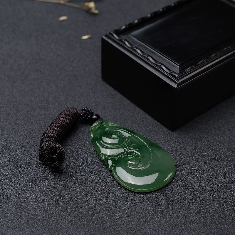 和田青玉吊坠-红掌柜