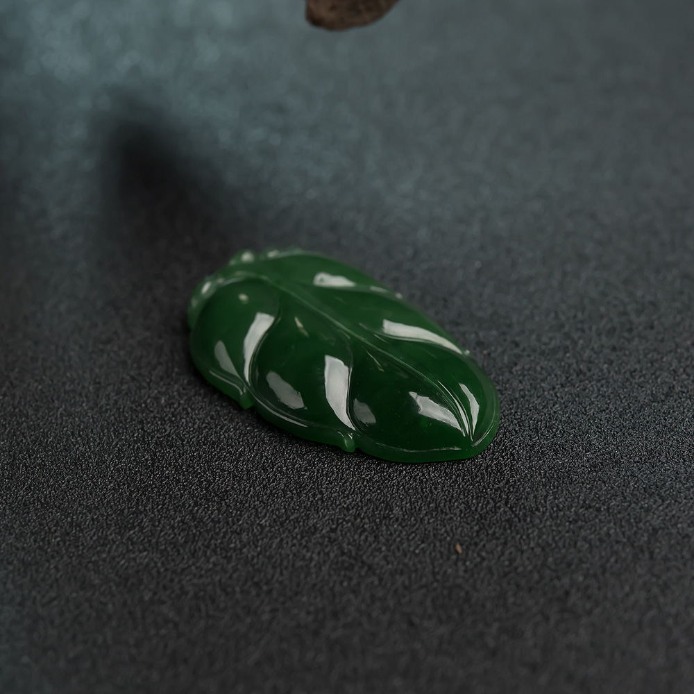 俄罗斯和田碧玉叶子吊坠-红掌柜