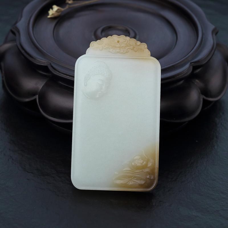 天然山料俏色和田玉大日如来吊坠-红掌柜