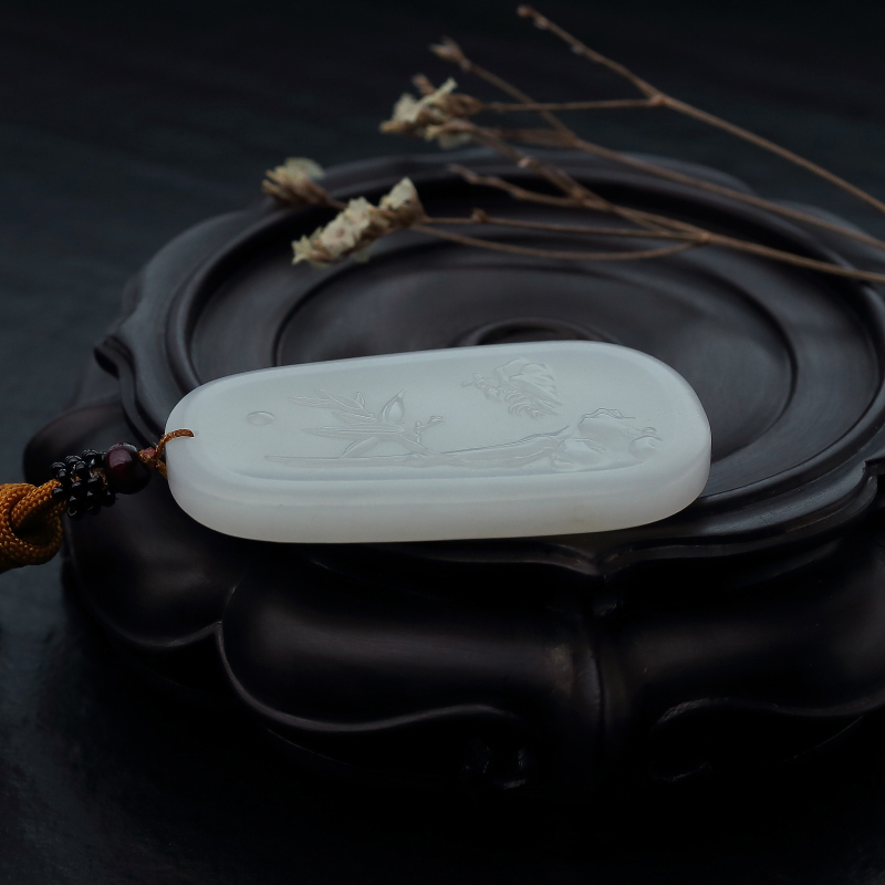 和田白玉富贵竹牌吊坠-红掌柜