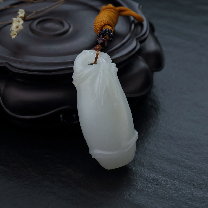 俄料山料和田白玉竹节吊坠-红掌柜