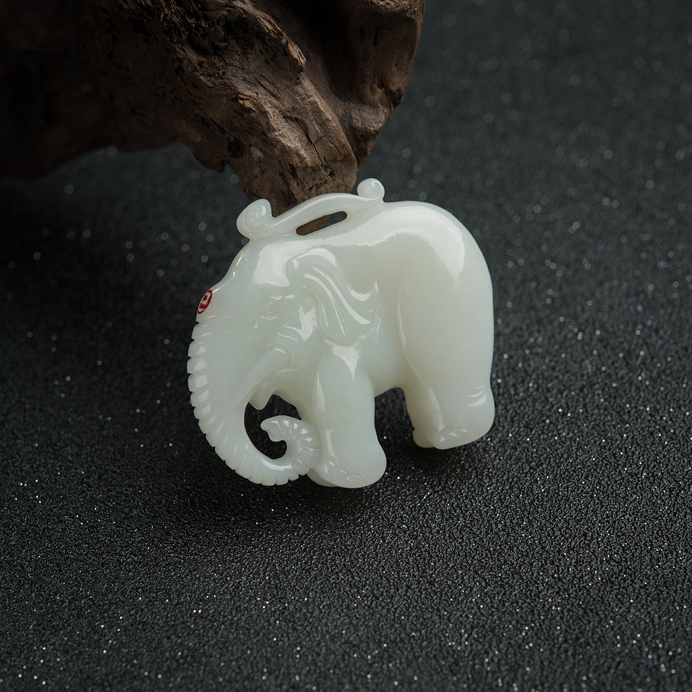 和田白玉小象吊坠-红掌柜