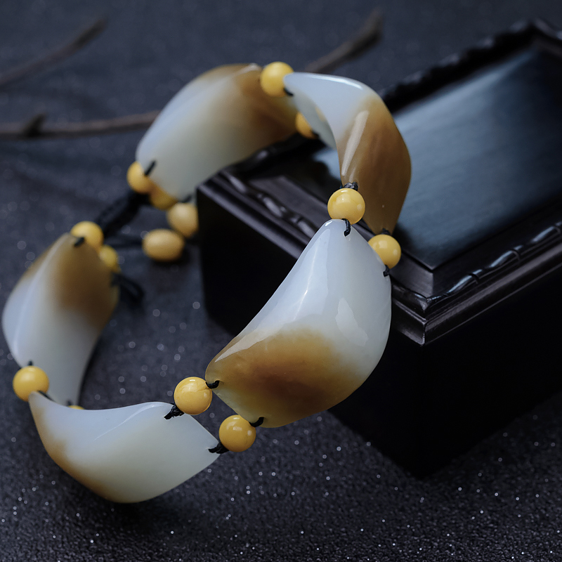 天然和田玉手串-红掌柜