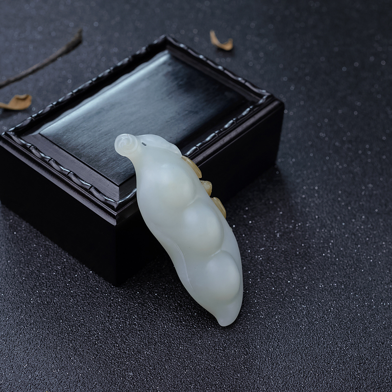 山料和田玉福豆吊坠-红掌柜