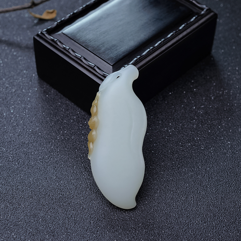 和田玉福豆吊坠-红掌柜