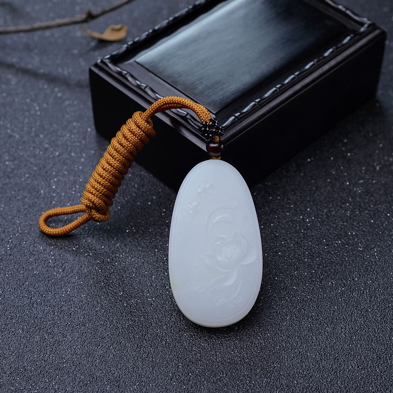 山料和田白玉花开富贵吊坠-红掌柜