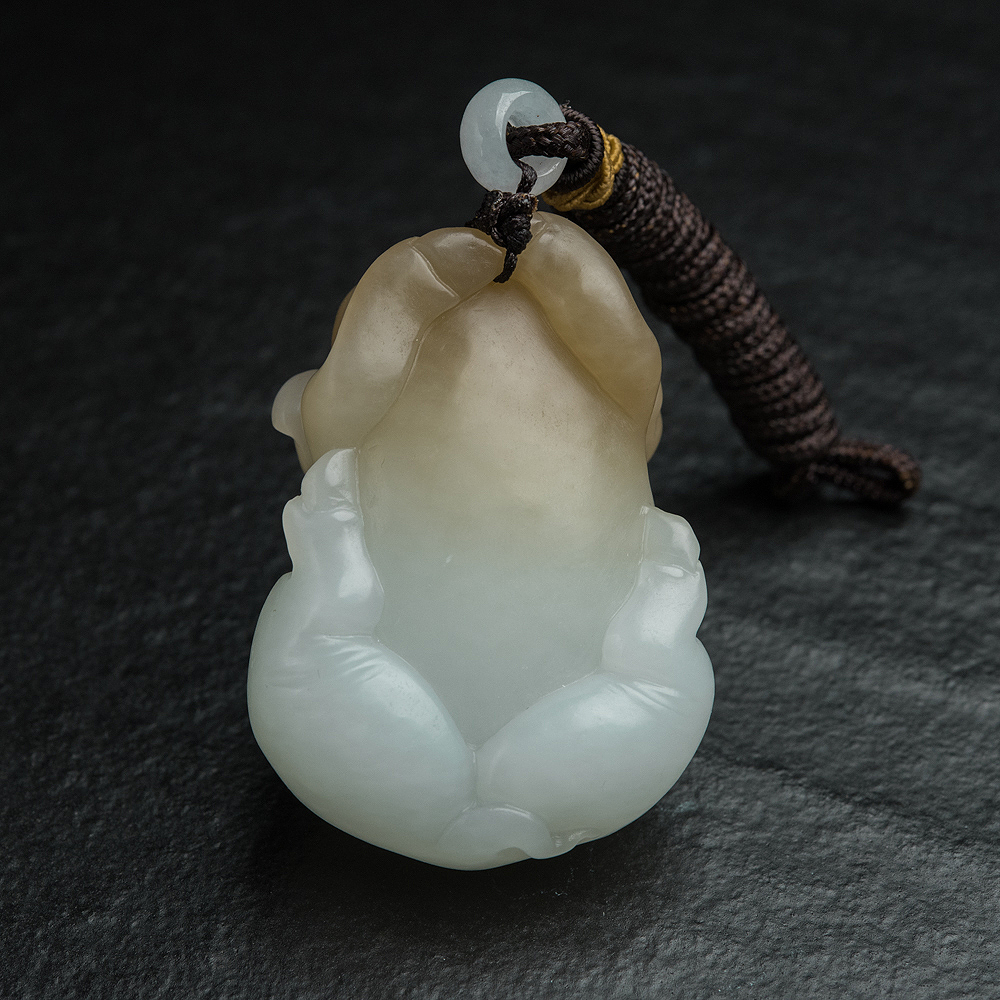 和田玉亥猪吊坠-红掌柜