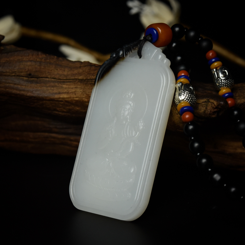 天然俏色和田玉大势至菩萨吊坠-红掌柜