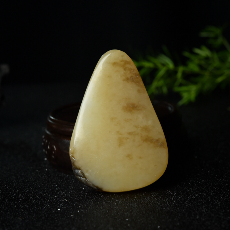 和田玉猴子吊坠-红掌柜