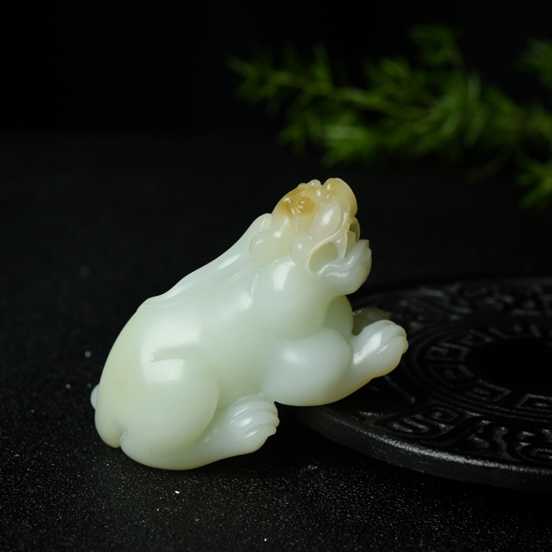 山料和田玉貔貅手把件-红掌柜