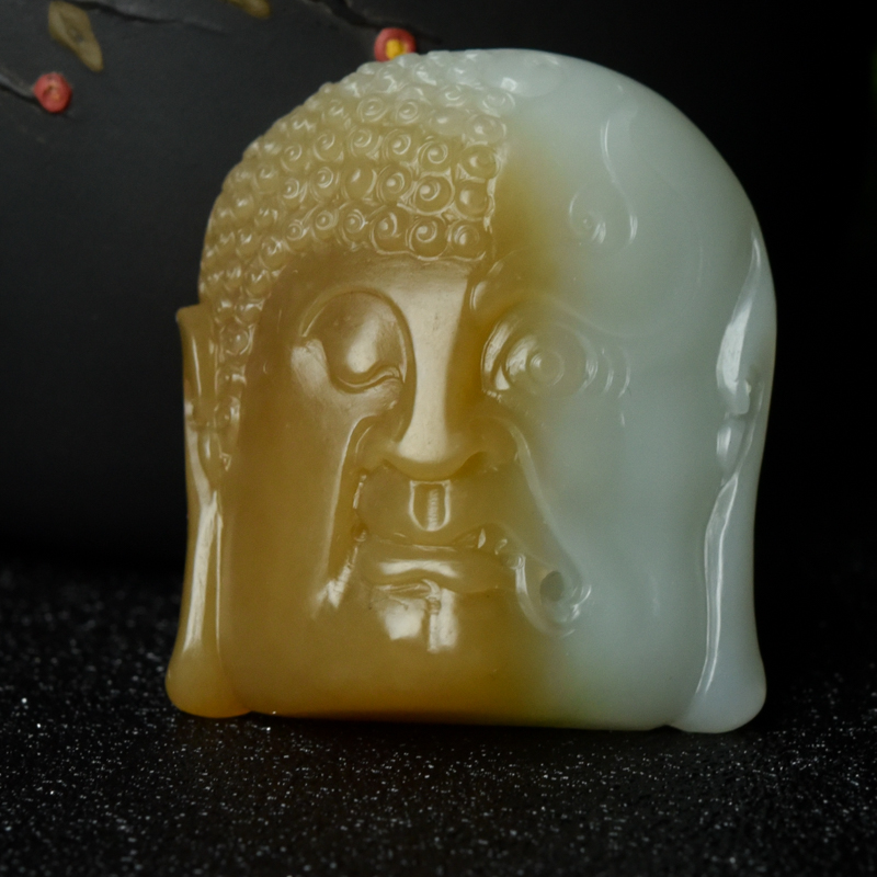 山料俏色和田玉吊坠-红掌柜