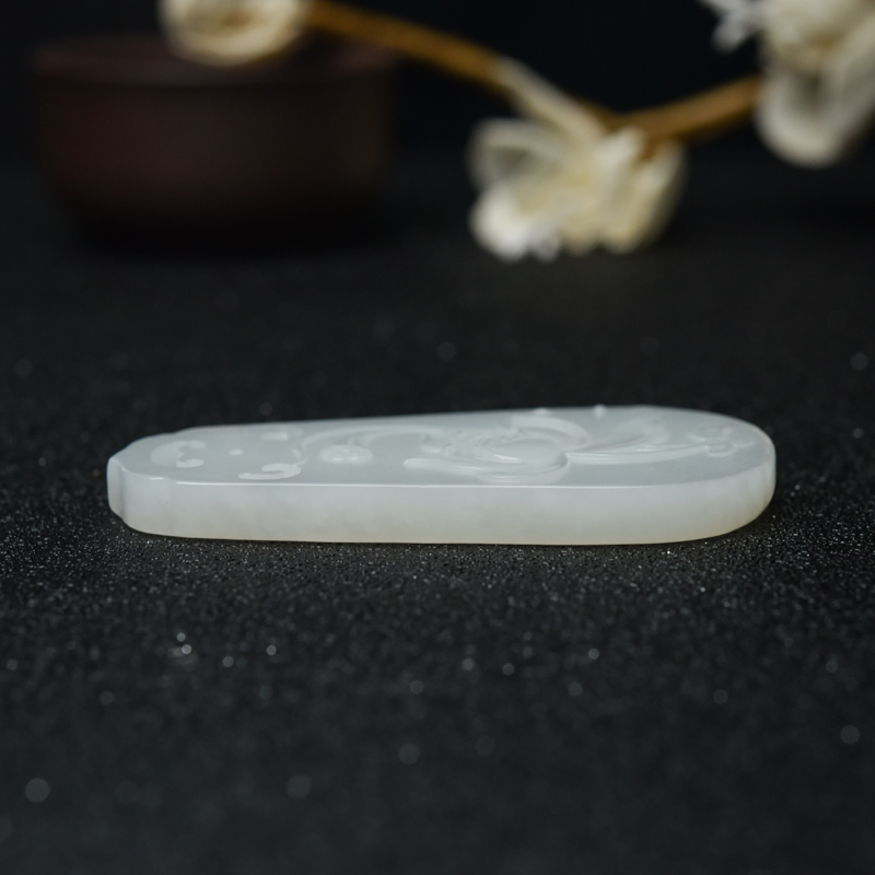 和田白玉莲花牌吊坠-红掌柜