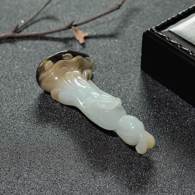 俄罗斯和田玉仙女摆件-红掌柜