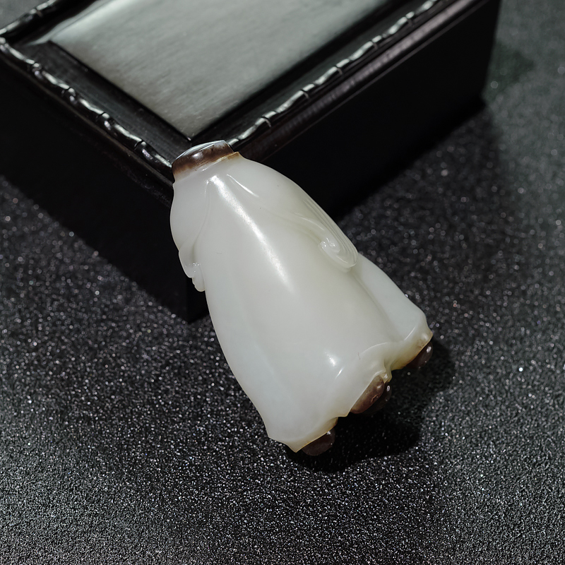 山料和田玉莲蓬吊坠-红掌柜