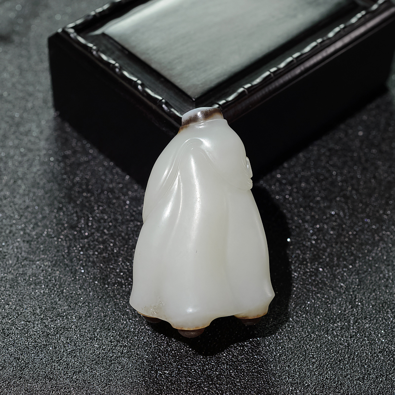 和田玉莲蓬吊坠-红掌柜