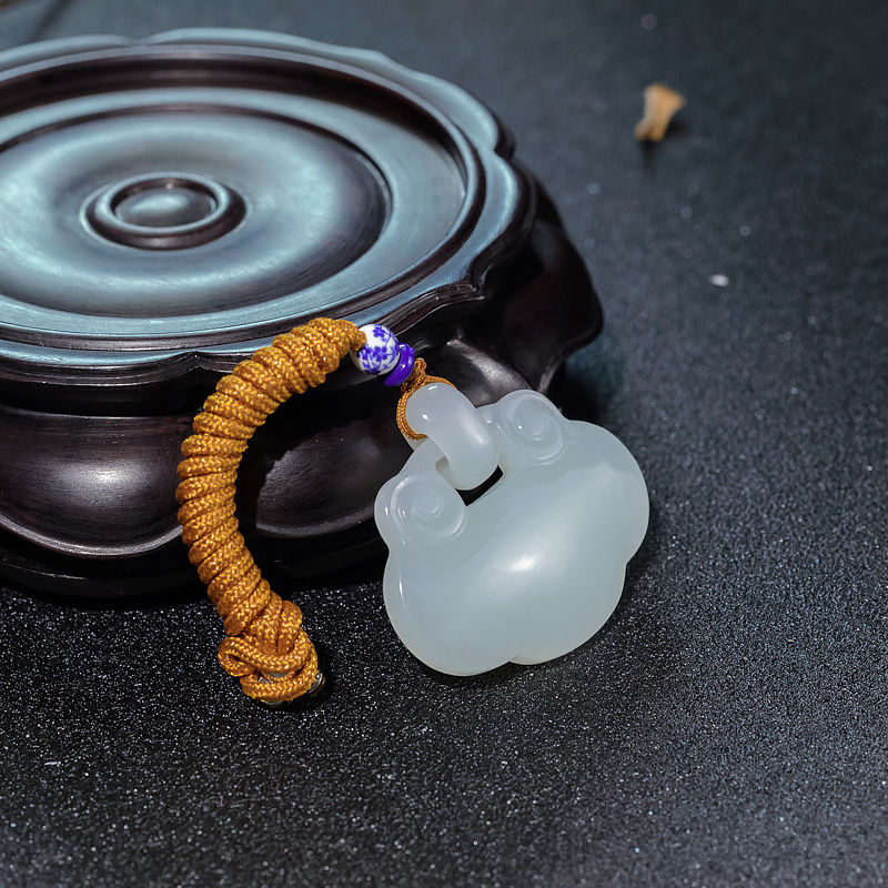 山料和田白玉如意锁吊坠-红掌柜