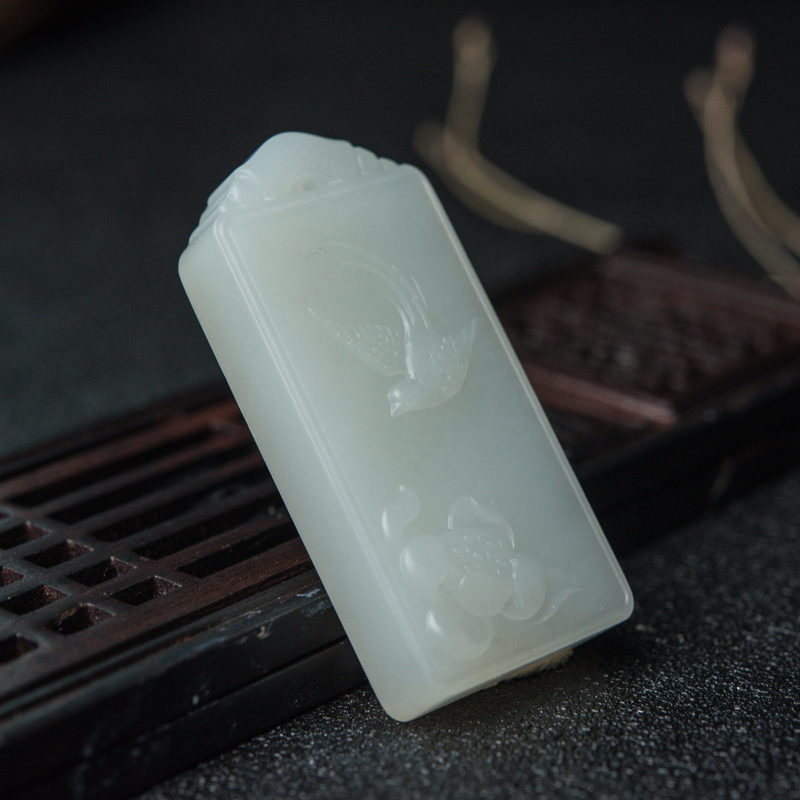 山料和田青白玉吊坠-红掌柜