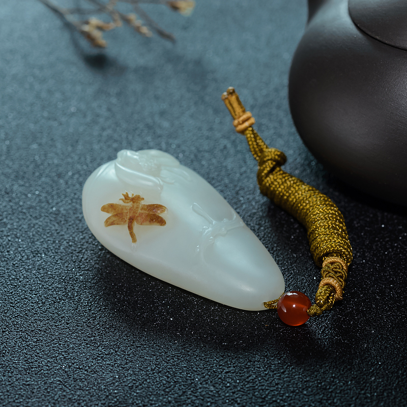 和田白玉亭亭玉立吊坠-红掌柜