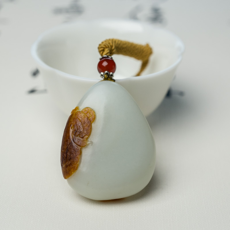 天然山料和田玉佛吊坠-红掌柜