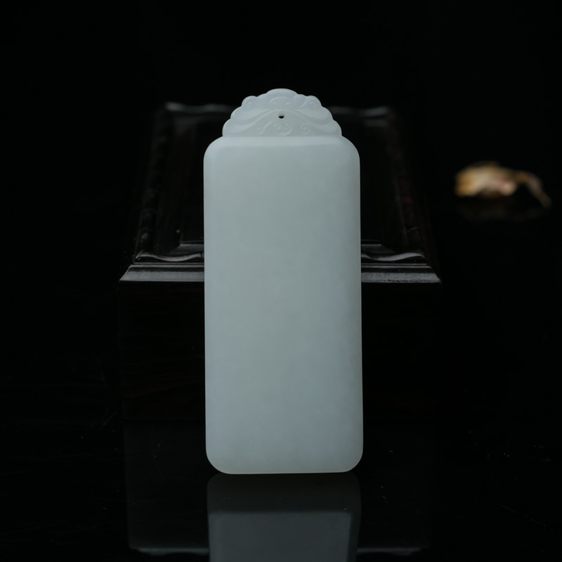 和田玉无事牌吊坠-红掌柜