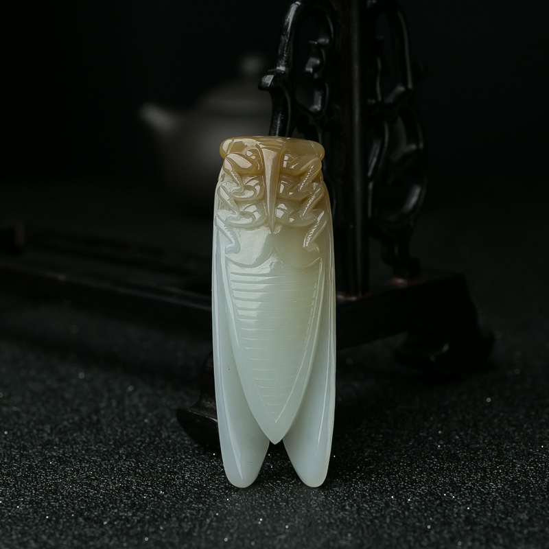 天然山料和田玉一鸣惊人吊坠-红掌柜